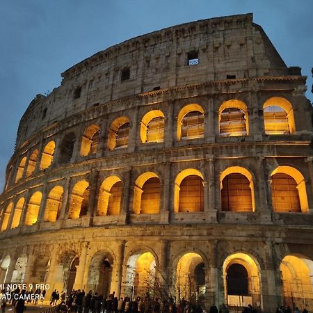 Luminoso Appartamento In Centro Storico Rom Eksteriør billede